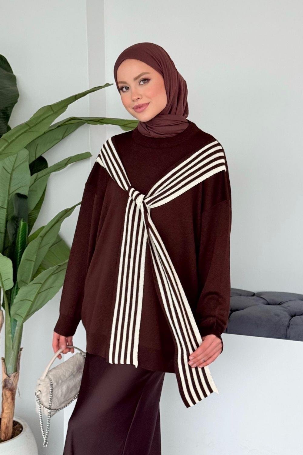 Atkı Detaylı Salaş Tunik Kahverengi